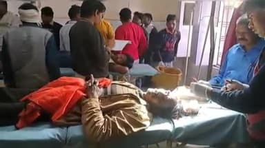 शिवपुरी नगर: खुडा शक्तिपुरम में नगर पालिका के सफाई कर्मचारियों को सरियों से पीटा, घायल 3 सफाई कर्मी जिला अस्पताल में भर्ती