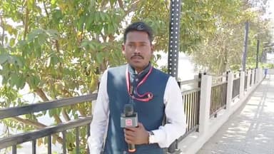 जगदलपुर: शहर के एसबीआई चौक में खुली नाली के वजह से बनी हुई है दुर्घटना की आशंका आज फिर एक कार जा घुसी बड़ा हादसा टला