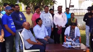 सैफई: सैफई के मेजर ध्यान चंद स्पोर्ट्स कॉलेज में प्रभारी प्रधानाचार्य व SDM के नेतृत्व में स्वास्थ्य चेकअप के लिए लगा कैंप