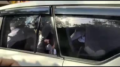 देवघर: देवघर में गोलीबारी में दो पुलिस कर्मियों की हत्या के बाद घटना स्थल पहुंचे DIG, जांच के बाद बोले- जल्द होगा खुलासा