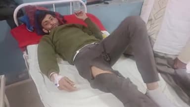 मथुरा: टैंक चौराहे के समीप बोलेरो गाड़ी सवार ने बाइक सवार को मारी टक्कर, घायल बाइक सवार को अस्पताल में कराया गया भर्ती