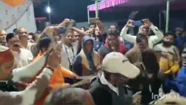 ब्यौहारी: जनकपुर पहुंची विकास यात्रा में ब्यौहारी विधायक शरद कोल ने ग्रामीणों के साथ किया शैला नृत्य