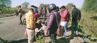 उरई: हरदोई गूजर के पास तेज रफ्तार बाइक सवार ने पैदल जा रहे मजदूर को मारी टक्कर, घायल मजदूर अस्पताल में भर्ती