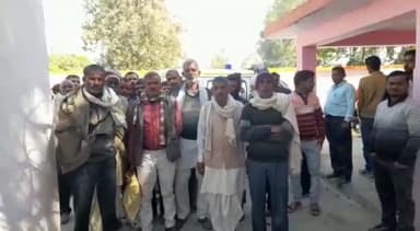 बदायूं: सुजानपुर गांव में चारा लेकर आ रहे किशोर के ऊपर हाईटेंशन लाइन का तार टूटकर गिरा, मौके पर हुई मौत