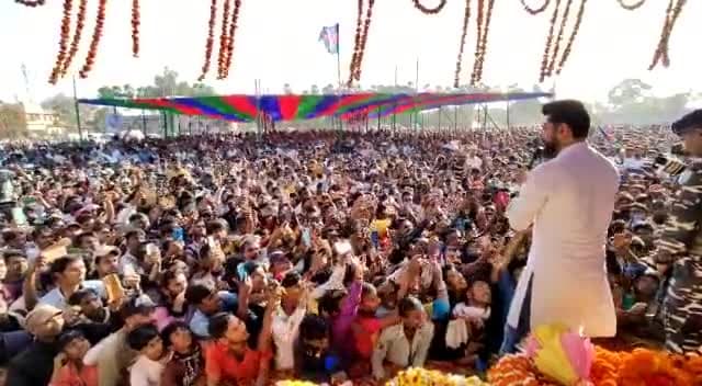 #चिराग_पासवान ने मुख्यमंत्री नीतीश कुमार के गृह जिला नालंदा में  गर्दा उड़ा दिया देखिए वीडियो में