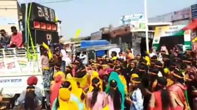 गरखा: अखंड अष्टयाम को लेकर क़स्बे में निकाली गई कलश यात्रा