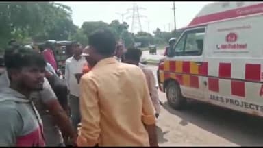 देवसर: नौगढ़ पेट्रोल पंप के पास एक बाइक सवार गौवंश से टकराने के बाद गिरा, ट्रामा सेंटर में कराया गया भर्ती