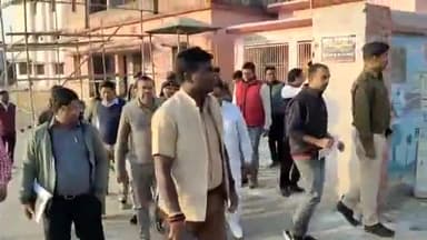 देवघर: महाशिवरात्रि को लेकर देवघर में मंदिर से जुड़े विधि व्यवस्थाओं का उपायुक्त सहित जिला प्रशासन ने किया निरीक्षण