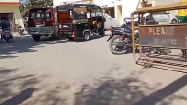 हमीरपुर: सुमेरपुर कस्बे में संतान न होने का आरोप लगाकर पत्नी को जमकर पीटा