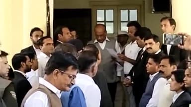 मंदसौर: जिला कोर्ट परिसर में अभिभाषक संघ मंदसौर ने मुख्य न्यायाधीश उच्च न्यायालय के नाम प्रधान न्यायाधीश मंदसौर को सौंपा ज्ञापन