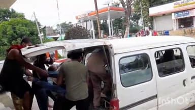 नावकोठी: नावकोठी पेट्रोल पंप के निकट बाइक की टक्कर में बाइक सवार दो व्यक्ति गंभीर रूप से जख्मी,सदर अस्पताल किया गया रेफर