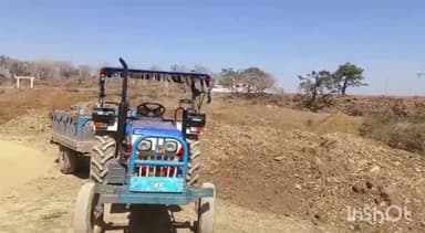 ईसागढ़: ढाकोनी गांव में अवैध तरीके से हो रहे उत्खनन पर एसडीएम ने की कार्रवाई, 5 ट्रैक्टर व 1 जेसीबी की जब्त