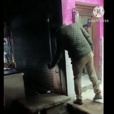 प्रतापगढ़: रामापुर फ्लाईओवर के नीचे अज्ञात बदमाशों ने मिठाई की दुकान पर की बमबाजी, जांच में जुटी पुलिस