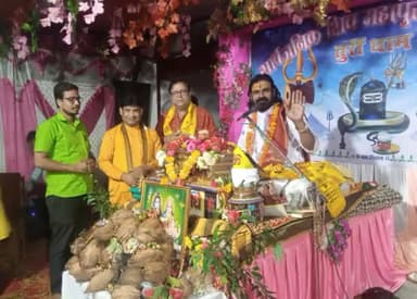 #सक्ती_विधानसभा  के पवित्र तीर्थ एवं पर्यटन स्थल भगवान भोलेनाथ की पावन भूमि तुर्री धाम में शिव कथा महापुराण में शामिल होकर व्यासपीठ आचार्य पंडित राजेन्द्र शर्मा जी महाराज से आशीर्वाद प्राप्त किया ।