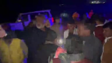 आज देर रात पप्पू यादव एक बड़े  सड़क हादसे का शिकार होने से बाल बाल बचे! 
@pappuyadavjapl #roadaccedent #biharnews