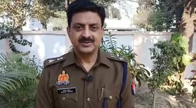 शाहजहांपुर: थाना कांट पुलिस द्वारा 3 व्यक्तियों को गिरफ्तार कर 400 पाउच देसी अवैध शराब बरामद की गई है : अपर पुलिस अधीक्षक