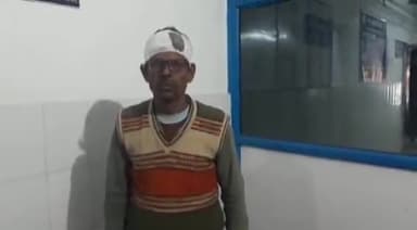 जमुई: आमझरी गांव मे रंगदारी नहीं देने पर दबंगों ने एक व्यक्ति को रॉड से मारकर किया घायल, सदर अस्पताल में किया गया भर्ती