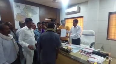 बेमेतरा: मुड़पार-रमपूरा में स्पंज आयरन फैक्ट्री के विरोध में जनसुनवाई का विरोध करने को लेकर ग्रामीणों ने ADM को सौंपा ज्ञापन