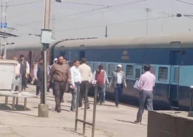 राजगीर: DRM प्रभात कुमार सहित कई अधिकारियों ने राजगीर-तिलैया रेलवे खंड का किया विंडो निरीक्षण