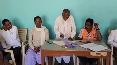 कोंडागांव: वार्षिक मेला के लिए बाजारपारा शीतला मंदिर में मेला समिति की हुई बैठक, धोती पहनने के अनिवार्यता का हुआ निर्णय