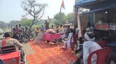 दिव्यांग जनों को साइकिल बैसाखी वितरण किया और संगठित रहने हेतु प्रेरित किया सनातन धर्म की स्थापना हेतु संकल्प लिया और लोगों को जागरूक किया