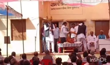 राघोगढ़: भदोडी में कांग्रेस के पोलिंग एजेंट, सेक्टर एवं बूथ कमेटी के कार्यकर्ताओं की विधायक जयवर्धन सिंह ने ली बैठक