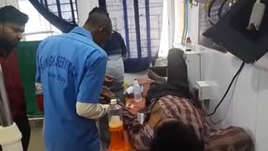 जमुई: भछियार मोहल्ले में घरेलू विवाद को लेकर छोटे भाई ने बड़े भाई को खंती और टांगी से वार कर किया घायल सदर अस्पताल में भर्ती