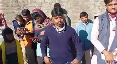 पीरो: पटना में आयोजित महाधिवेशन में शामिल होने को एयार से भाकपा माले कार्यकर्ता हुए रवाना।