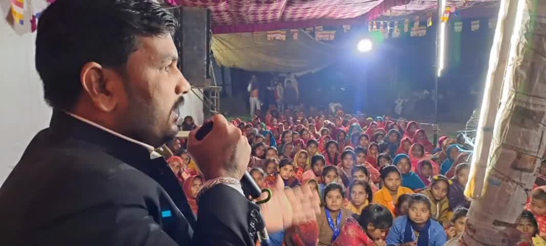 दातागंज के ग्राम #झुक्सा में दहाड़े भीम आर्मी के शेर एड. अजय प्रधान जी लोगों को उमड़ा #जनसैलाब