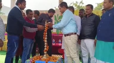 पंडौल: श्रीपुर हाटी दक्षिणी पंचायत में ठोस एवं तरल अपशिष्ट प्रबंधन का शुभारंभ, सह कूड़ा दान का किए गए वितरित