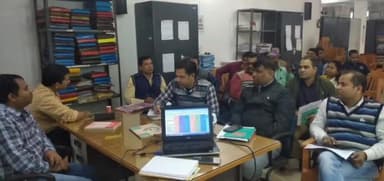 लखीसराय: गुरूवार को लखीसराय जिले के सदर अस्पताल स्थित जिला स्वास्थ्य समिति के सभागार में वित्तीय समीक्षा बैठक का किया गया आयोजन