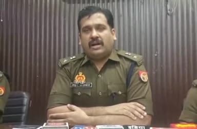 चंदौली: चौकी प्रभारी हरियाबांध द्वारा पैसे लेने के वायरल वीडियो को एसपी ने बताया असत्य,एसपी सुखराम भारती को दिया जांच का आदेश