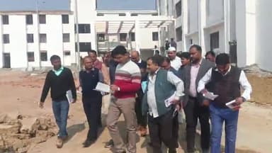 कोरांव: जिलाधिकारी ने निर्माणाधीन अटल आवासीय विद्यालय बेलहट का किया औचक निरीक्षण, सहायक अवर अभियंता PWD का रोका वेतन