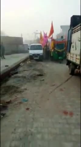 राई: फाल्गुन एकादशी पर्व पर मुकिमपुर से चुलकाना धाम जाने के लिए पैदल निकली श्याम भक्तों की निशान यात्रा, बच्चे भी हुए शामिल