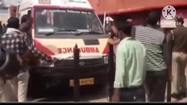 शाहगंज: शाहगंज नगर में बस की चपेट में आने से मोटरसाइकिल सवार पिता-पुत्र की दर्दनाक मौत, परिजनों में मचा कोहराम