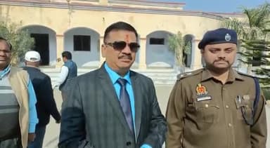 बहराइच: जनपद के परीक्षा केंद्रों का जिलाधिकारी ने किया निरीक्षण, दिए निर्देश