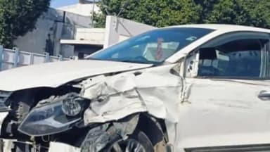 रेवाड़ी: ट्रक ने रेवाड़ी के बावल रोड पर कार को मारी टक्कर, कार हुई क्षतिग्रस्त