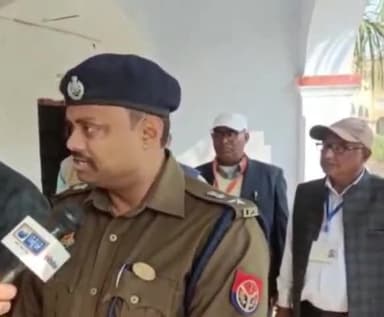 बहराइच: जिले में एसपी ने बोर्ड परीक्षा केंद्रों का लिया जायजा, नकलचियों पर होगी कड़ी कार्रवाई