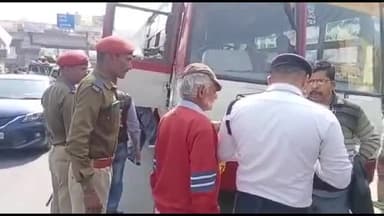 धनौरा: गजरौला यातायात चौकी पर गलत तरीके से खड़ी रोडवेज बस का पुलिस ने काटा चालान, बस चालक व पुलिस में हुई नोकझोंक