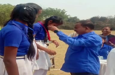 गोलमुरी-सह-जुगसलाई: कदमडीह में डीडीयूएम स्कूल में वार्षिक खेलकूद प्रतियोगिता आयोजित, मुख्य अतिथि के रुप में पहुंचे विधायक मंगल कालिंदी