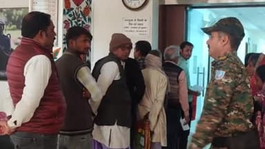 हज़ारीबाग: उपायुक्त के जनता दरबार में आए एक दर्जन से अधिक आवदेन, उपायुक्त ने सभी आवेदनों पर कार्रवाई के दिए आदेश