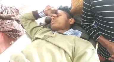 नवाबगंज: बरैय्या चौराहे पर परीक्षा देकर लौट रहा छात्र दुर्घटना का हुआ शिकार अस्पताल में किया जा रहा है इलाज