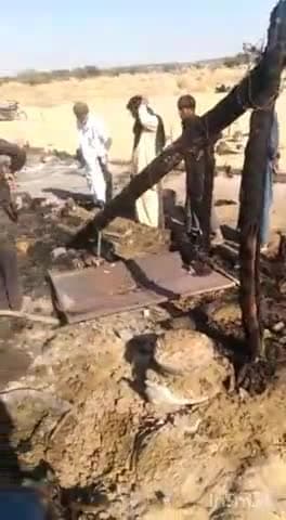 जैसलमेर: सत्याया गांव के पास 1325 आरडी किसान के रहवासी झोपे में लगी आग से खाने पीने का सारा सामान व खेत की फसल जलकर हुई नष्ट