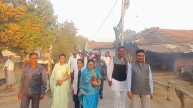 साईं खेड़ा: कजरौटा में सीमेंट रोड के निर्माण कार्य का भूमिपूजन करने पहुंची विधायक सुनीता पटेल