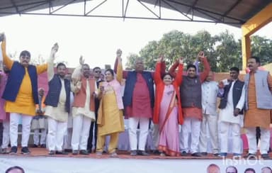 कैसरगंज: कैबिनेट मंत्री संजय निषाद का कैसरगंज इलाके में कार्यकर्ताओं ने किया स्वागत