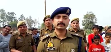 मेरठ: थाना परीक्षितगढ़ क्षेत्र से 7 साल की बच्ची के लापता होने पर जानकारी देते एसपी देहात मेरठ
