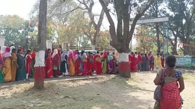 आंगनवाड़ी कार्यकर्त्ता और सहायिका की हड़ताल प्रेमाबाग बैकुंठपुर रैली