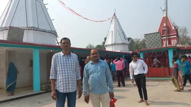 ॐ नम: शिवाय
पावन पर्व  महाशिवरात्रि की आप सभी को अनंत शुभकामनाएं। भगवान भोलेनाथ की कृपा सभी पर बनी रहे। हर हर महादेव 🙏🙏