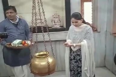 गोलमुरी-सह-जुगसलाई: चर्चित कथा वाचक जया किशोरी पहुंची जमशेदपुर शहर, बिस्टुपुर में सत्यनारायण मंदिर में की पूजा अर्चना