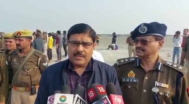 #थाना_उझानी क्षेत्रान्तर्गत कछला गंगा घाट पर स्नान करने आये छात्रों के डूबने के सम्बन्ध में श्री मनोज कुमार,
@dm_budaun